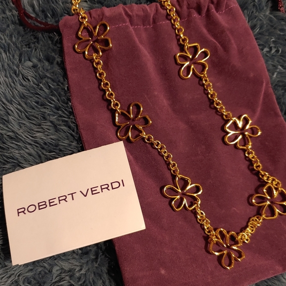 Flower Power Necklace Goldtone NWOT - Picture 2 of 4